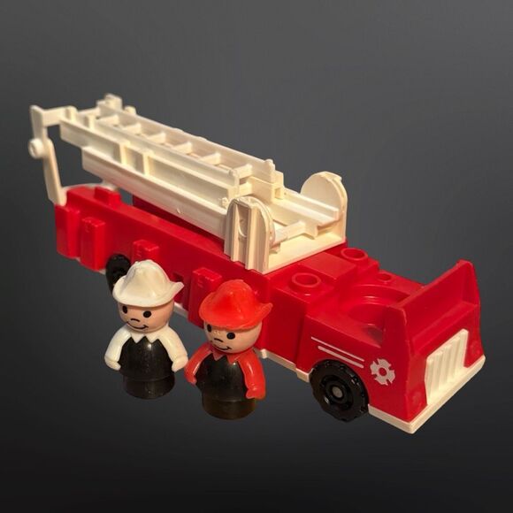 Vintage 1980s Fisher-Price Firetruck Firemen & Puppy Dog Set Red Black White - Picture 13 of 15
